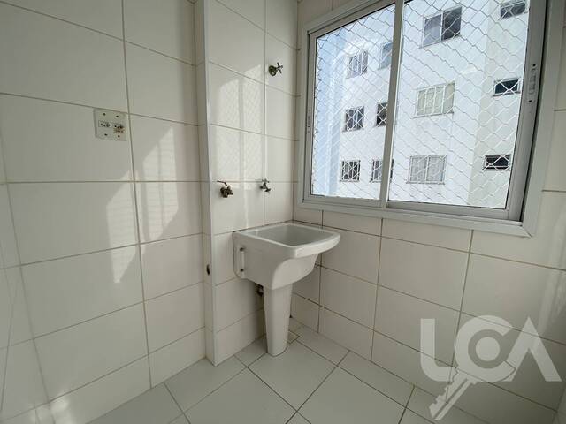Apartamento para Venda em Caraguatatuba - 4