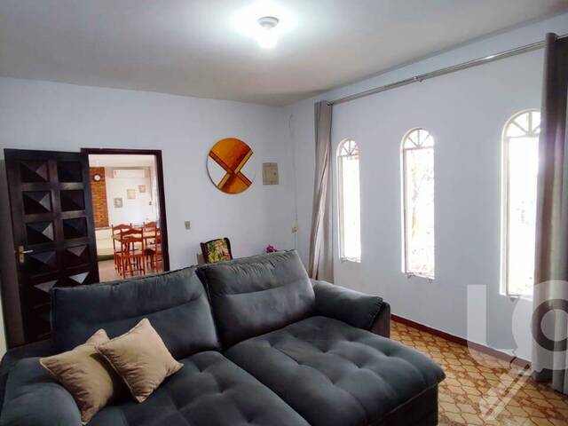 Casa para Venda em Caraguatatuba - 2