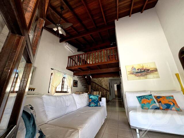 #220 - Casa para Venda em Ubatuba - SP